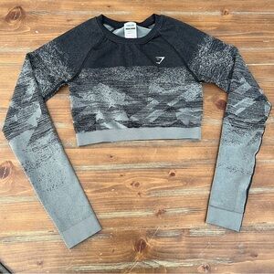 Women’s Gymshark Adapt Ombré Crop Top Workout Gray & Black